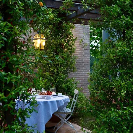 Bed & Breakfast Villino Ada *